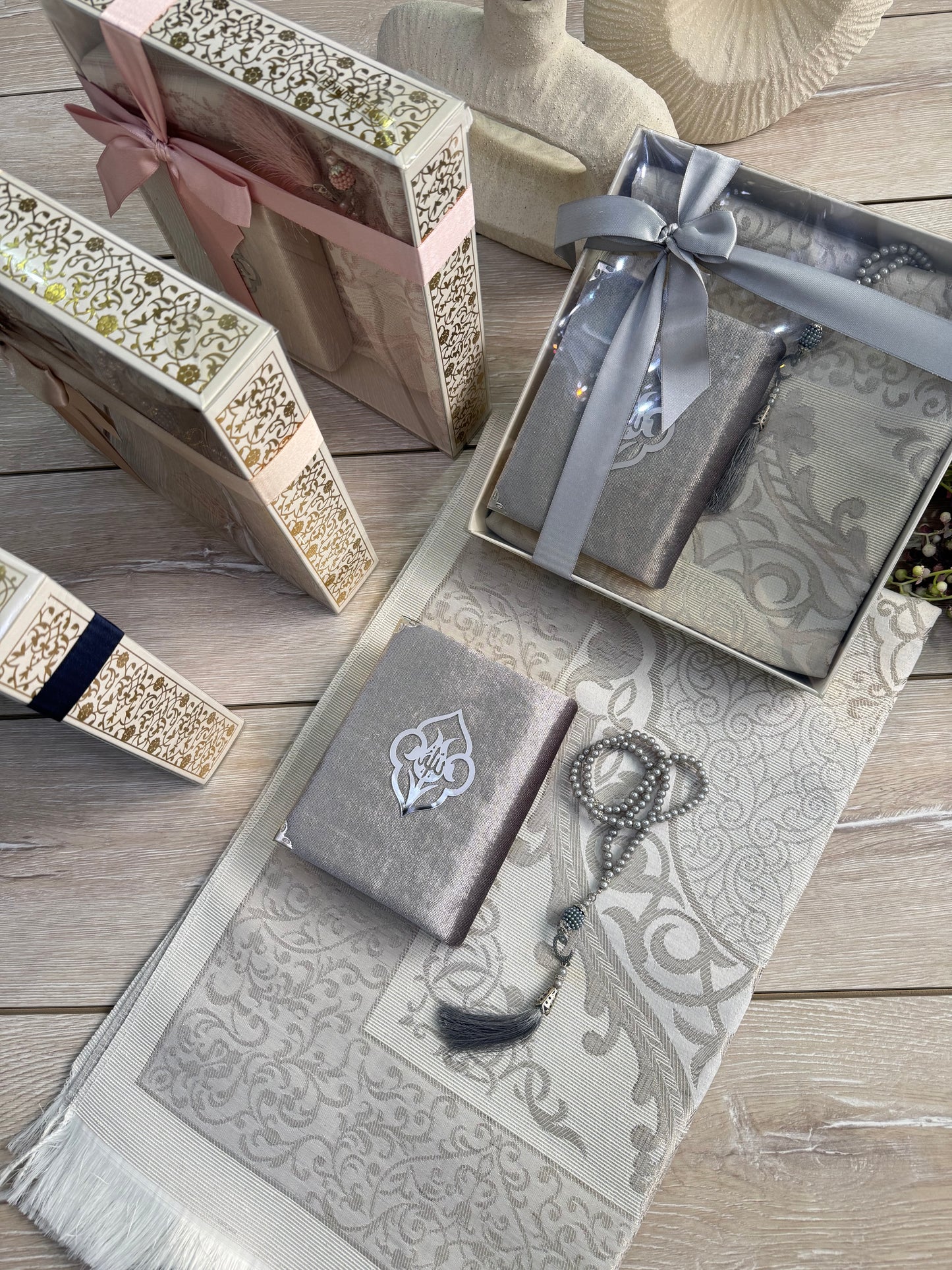 Luxury Quran Gift Set – with tasbih