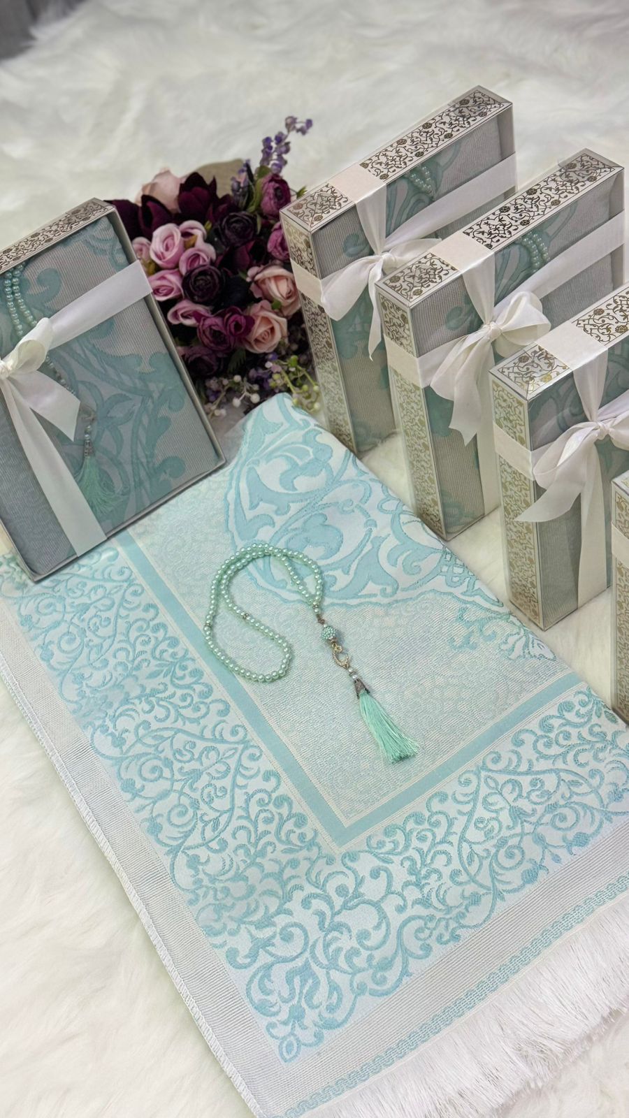 سجادة صلاة تفتا تركي مع مسبحة لؤلؤ – بكج أنيق