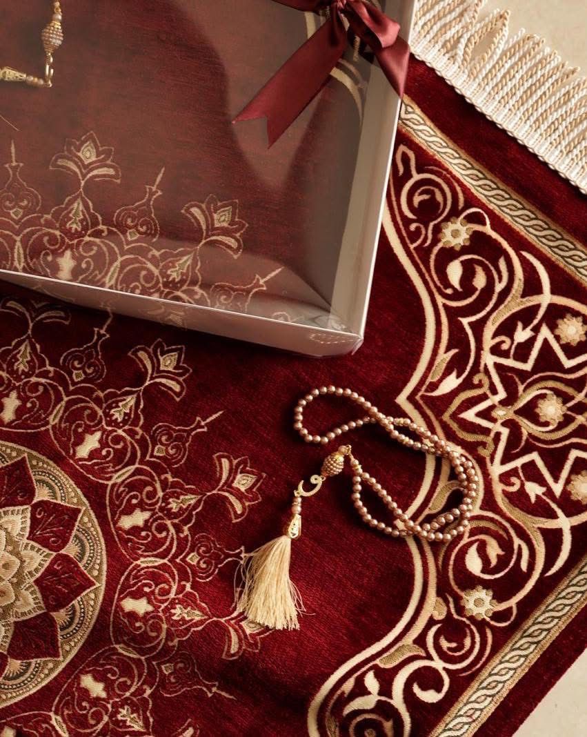 بكج سجادة صلاة عثماني مع مسبحة – هدية أنيقة
